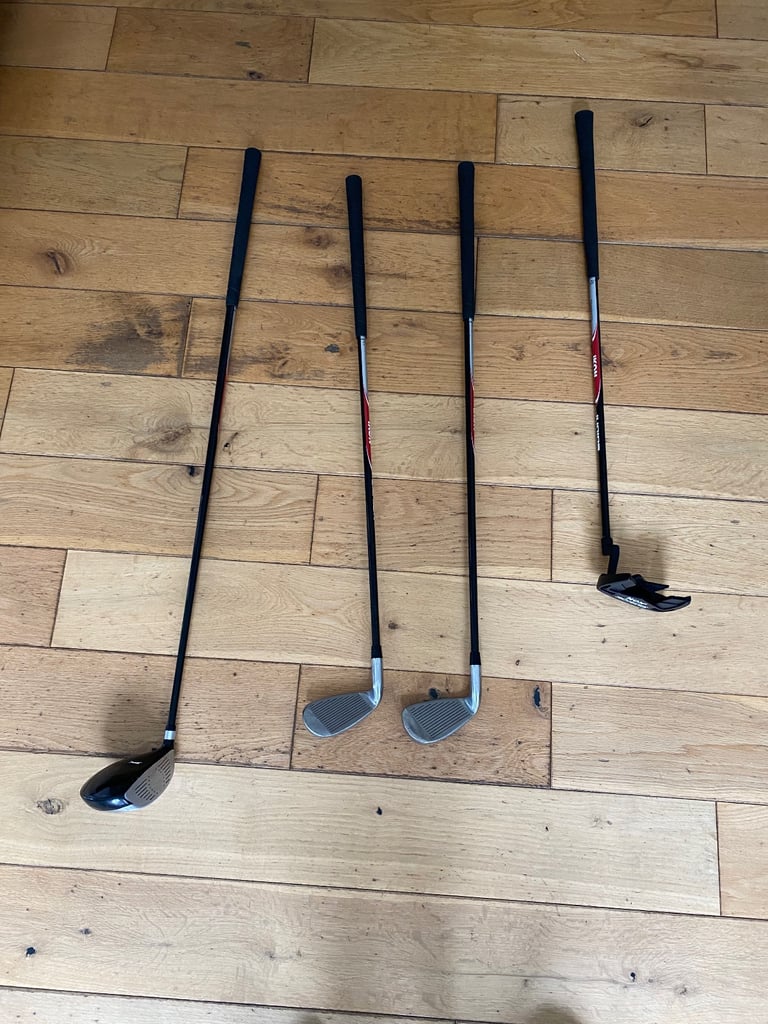Kids Slazenger golf clubs 