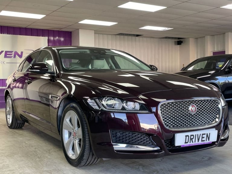2017 Jaguar XF 2.0d Portfolio Saloon 4dr Diesel Auto Euro 6 (s/s) (180 ps) Saloon Diesel Automatic