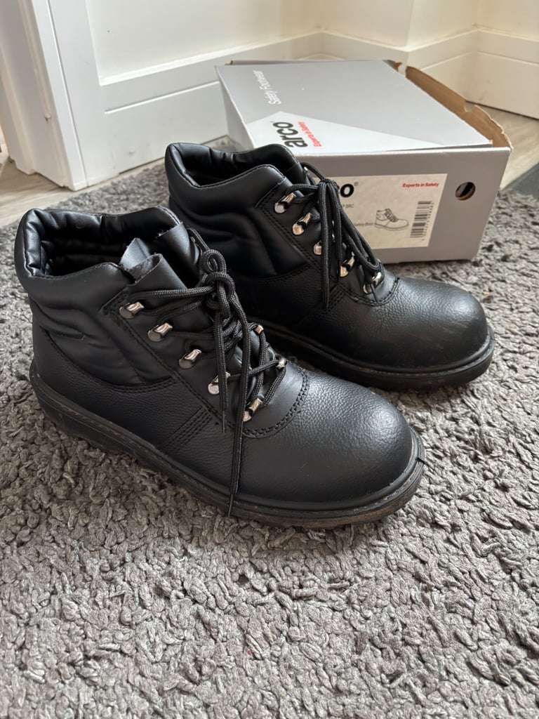 Steel toe cap work boots size 8