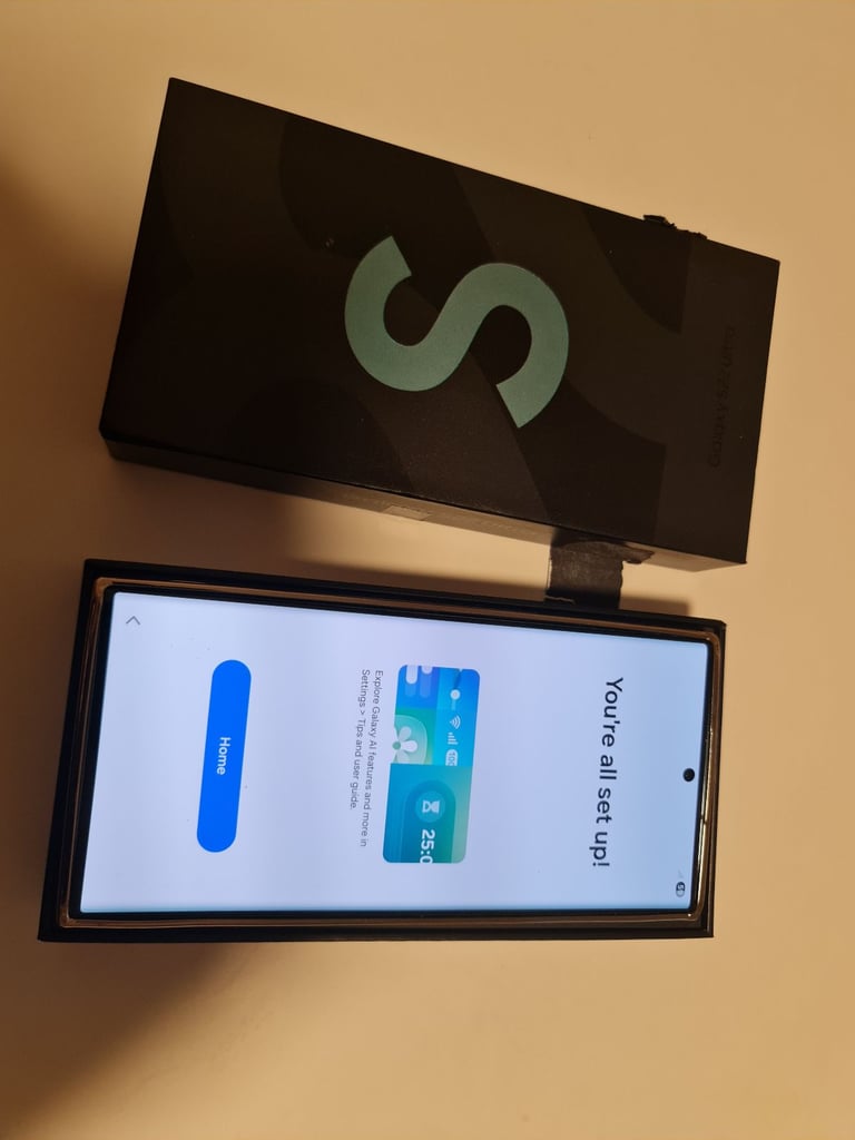 Samsung s22 ultra 256gb excellent condition 