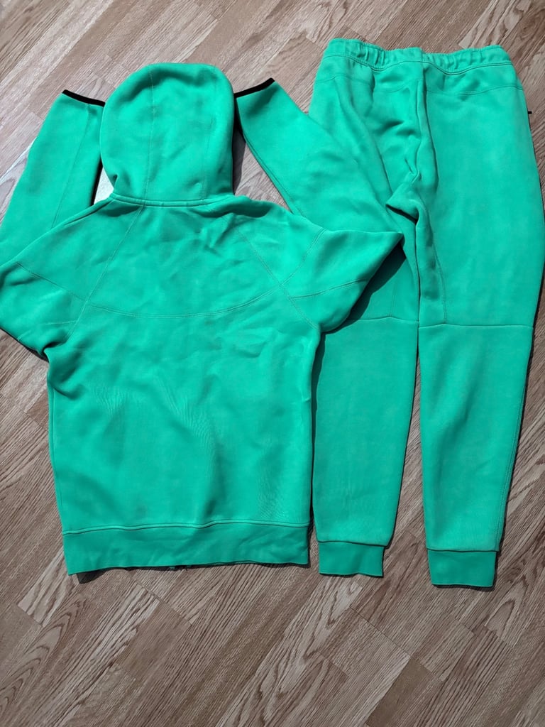 Nike Tech Fleece Spring Green Windrunner Tracksuit Size Small