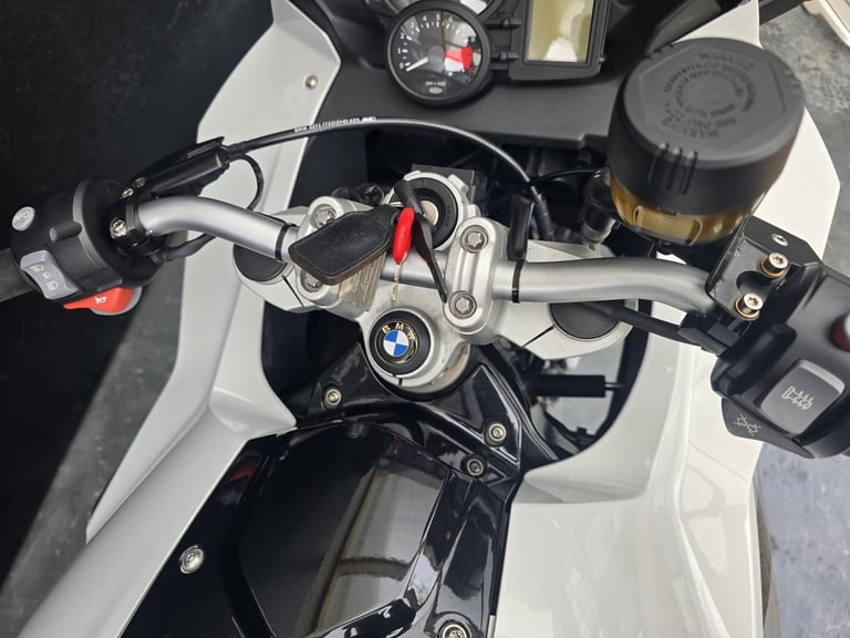 BMW F 800 2011 HPI CLEAR | MOT, SERVICE & WARRANTY INCLUDED