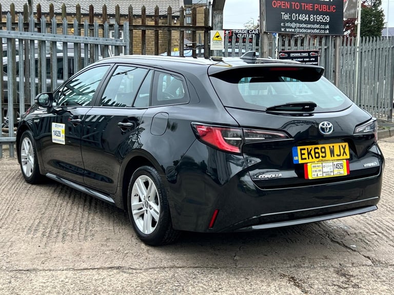 2019 Toyota Corolla 1.8 VVT-h Icon Tech Touring Sports CVT Euro 6 (s/s) 5dr ESTATE Petrol/Electri...