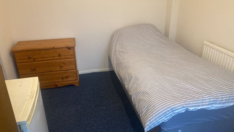 ALL BILLS INCLUSIVE Single Room in UB8 Cowley, Uxbridge