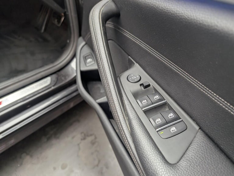 2019 BMW 5 Series 2.0 520d M Sport Touring 5dr Diesel Auto Euro 6 (s/s) (190 ps) DAKOTA LEATH EST...