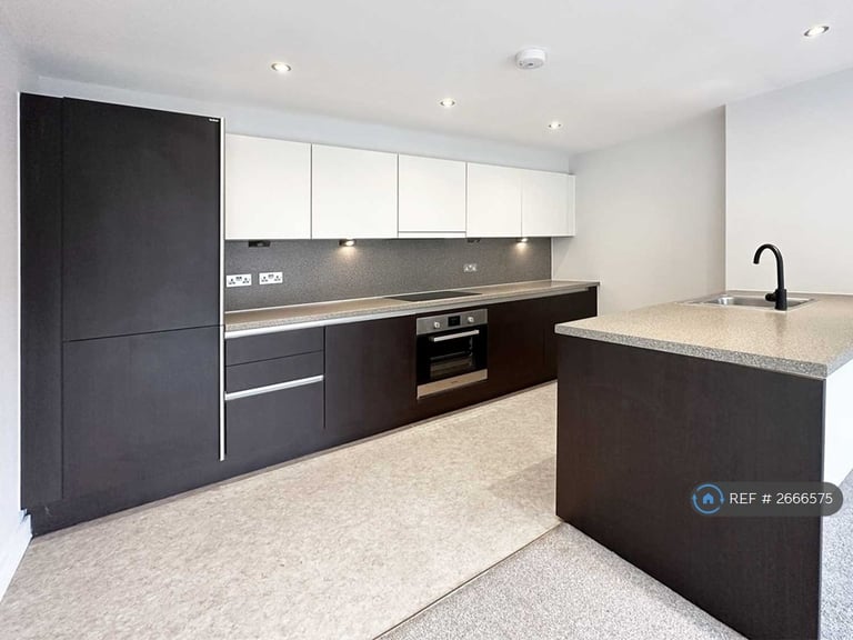 image for 2 bedroom flat in George Street, Prestwich, Manchester, M25 (2 bed) (#2666575)