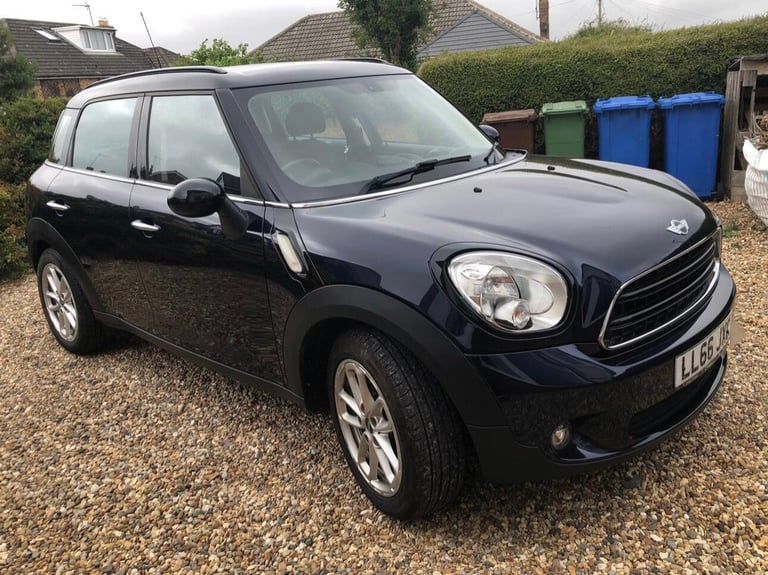 image for  MINI Countryman 1.6 Cooper D Business Edition SUV 5dr Diesel Manual Euro 5 (s/s) (112 ps) Diesel...