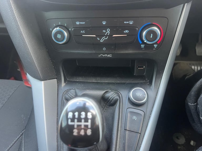 FORD FOCUS 1.6 TDCi Zetec Grey Manual Diesel 2015