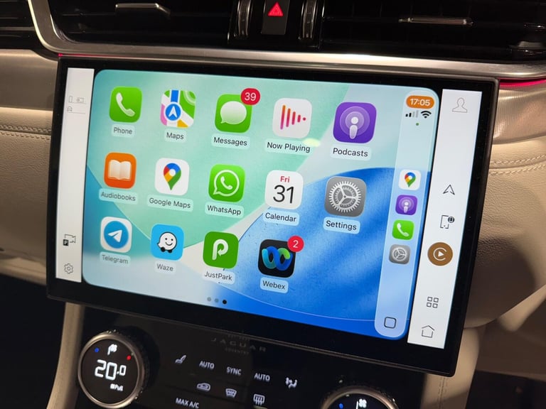 2024 Jaguar F-Pace 2.0 P400e 19.3kWh R-Dynamic SE Black Auto AWD Euro 6 (s/s) 5dr ESTATE Petrol/E...