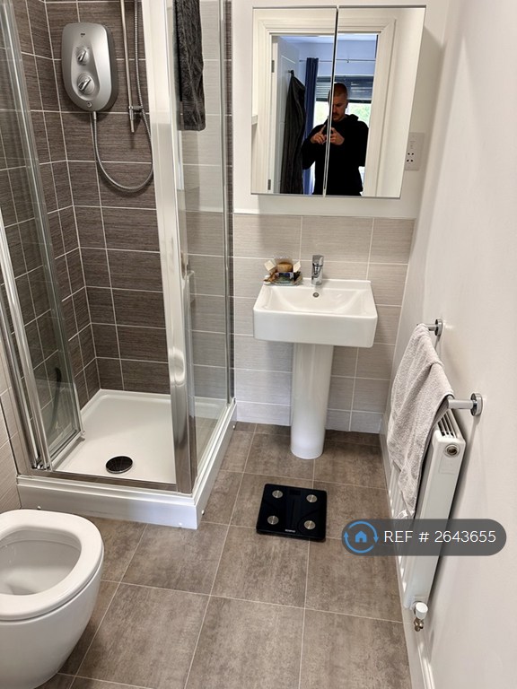 2 bedroom flat in Scampston Drive, East Ardsley, Wakefield, WF3 (2 bed) (#2643655)