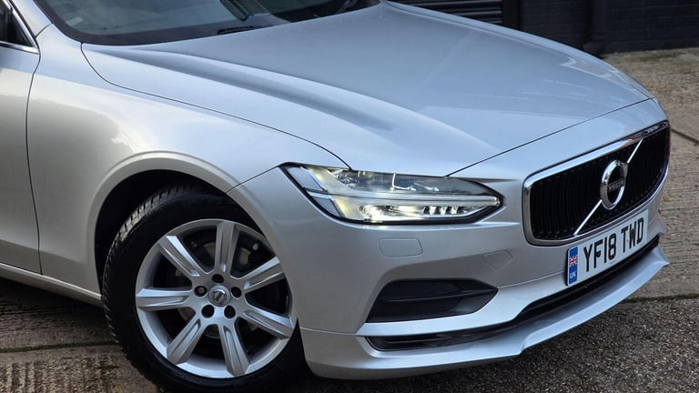 VOLVO S90 2.0 D4 Momentum Auto Euro 6 (s/s) 4dr 2018