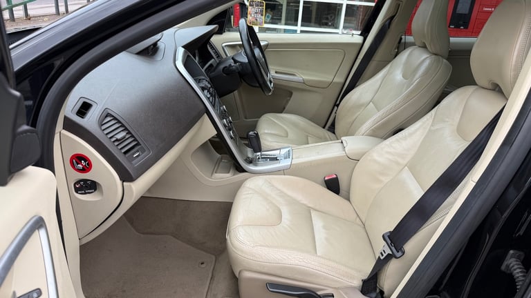 2010 Volvo XC60 D5 [205] SE 5dr AWD Geartronic ESTATE Diesel Automatic