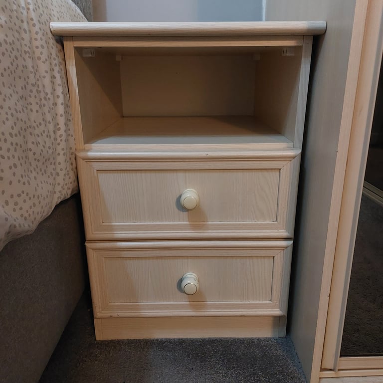 Bedside Cabinets