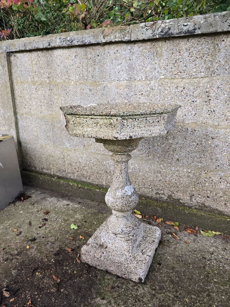 image for Vintage Stone Bird Bath - Garden 