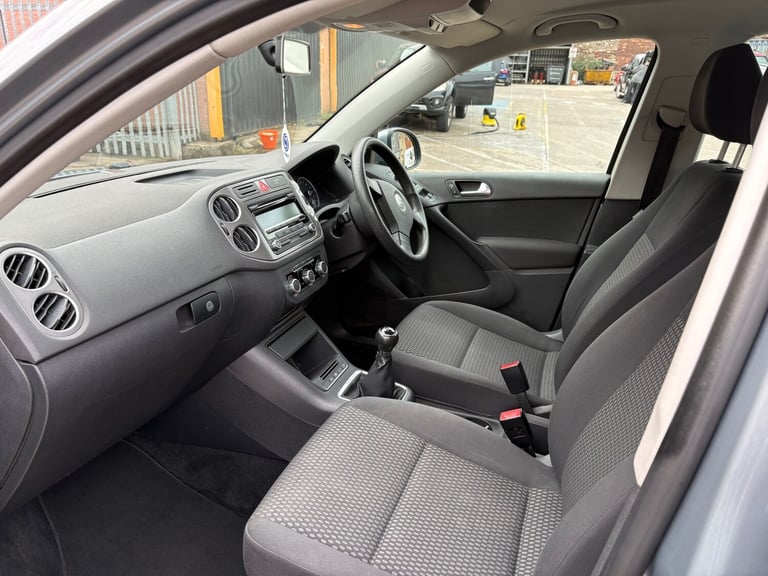 2010 Volkswagen Tiguan 2.0 TDi S 5dr ESTATE Diesel Manual