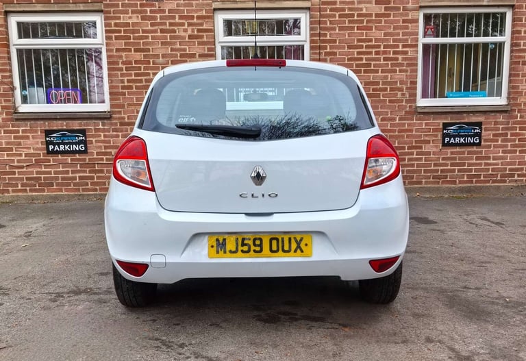 2009 Renault Clio 1.1 Clio Expression 16v 5dr Hatchback Petrol Manual