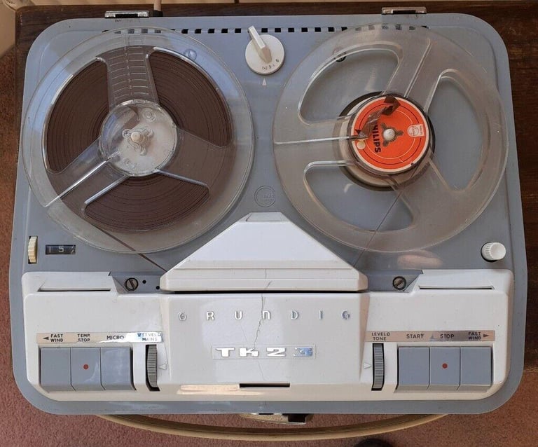 1960's Vintage Grundig TK23 4Track Reel to Reel Tape Recorder + Tapes