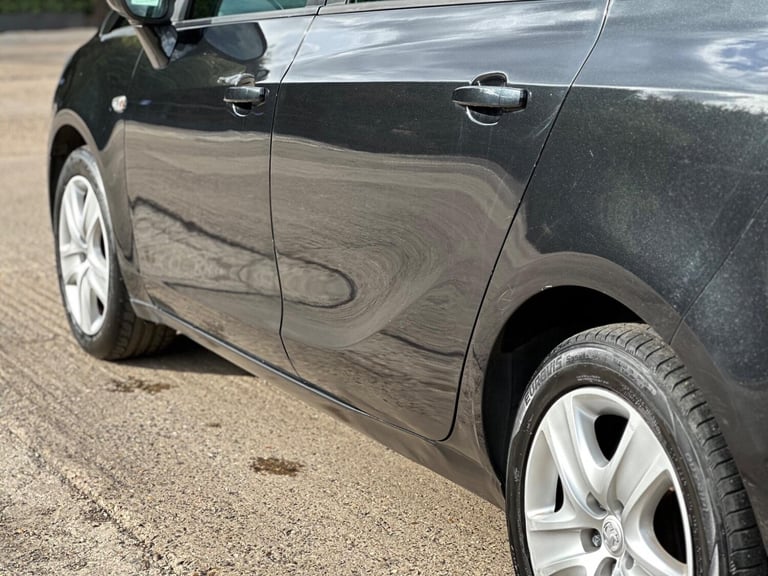 2013 Vauxhall Zafira Tourer 1.8 16V Exclusiv Euro 5 5dr Petrol