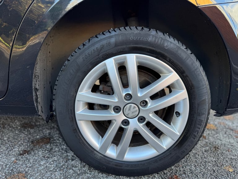 2011 Volkswagen Touran 2.0 TDI SE 5dr DSG MPV Diesel Automatic