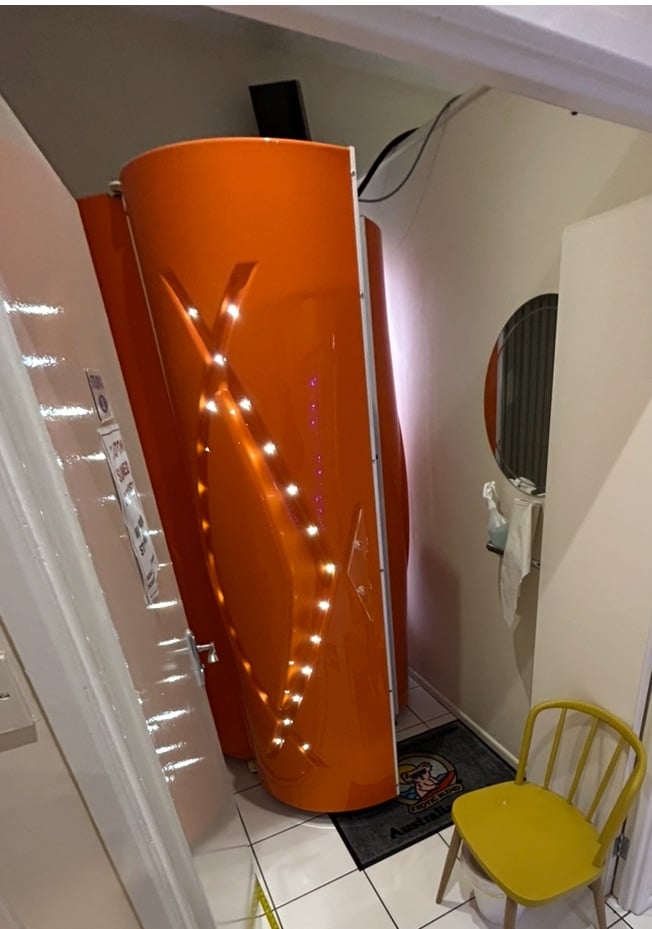 Sunbeds Commercial 48 Lamp Stand Ups