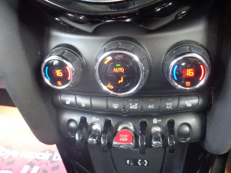MINI HATCHBACK 1.5 Cooper 5dr