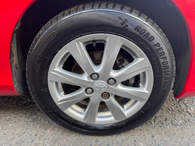 2012 Toyota Yaris 1.33 VVT-i TR 5dr HATCHBACK Petrol Manual