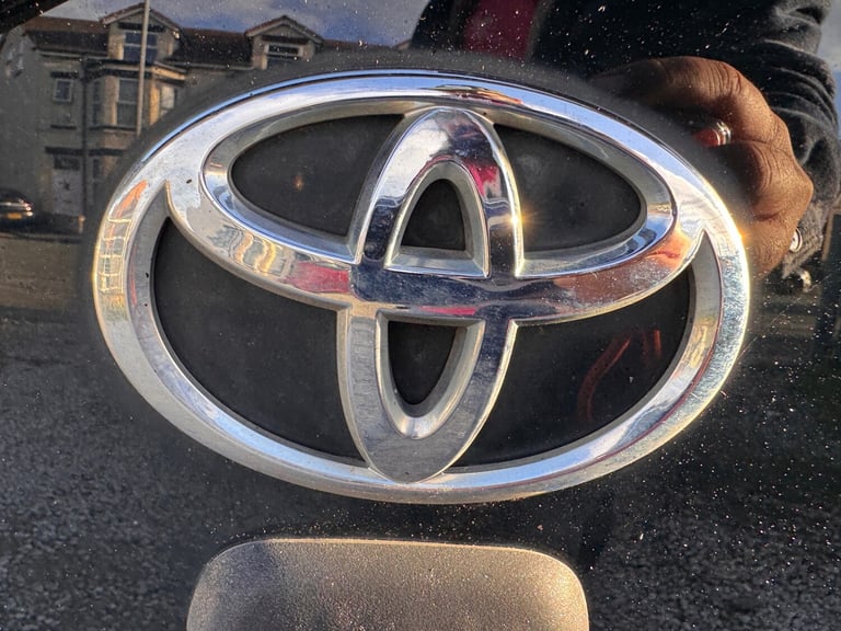 2011 Toyota AYGO 1.0 VVT-i Blue 5dr HATCHBACK Petrol Manual