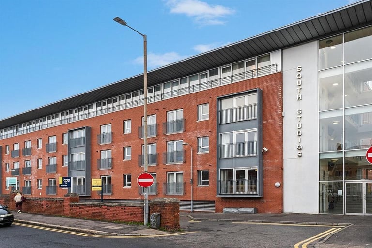 One Bedroom apartment to rent South Studios 