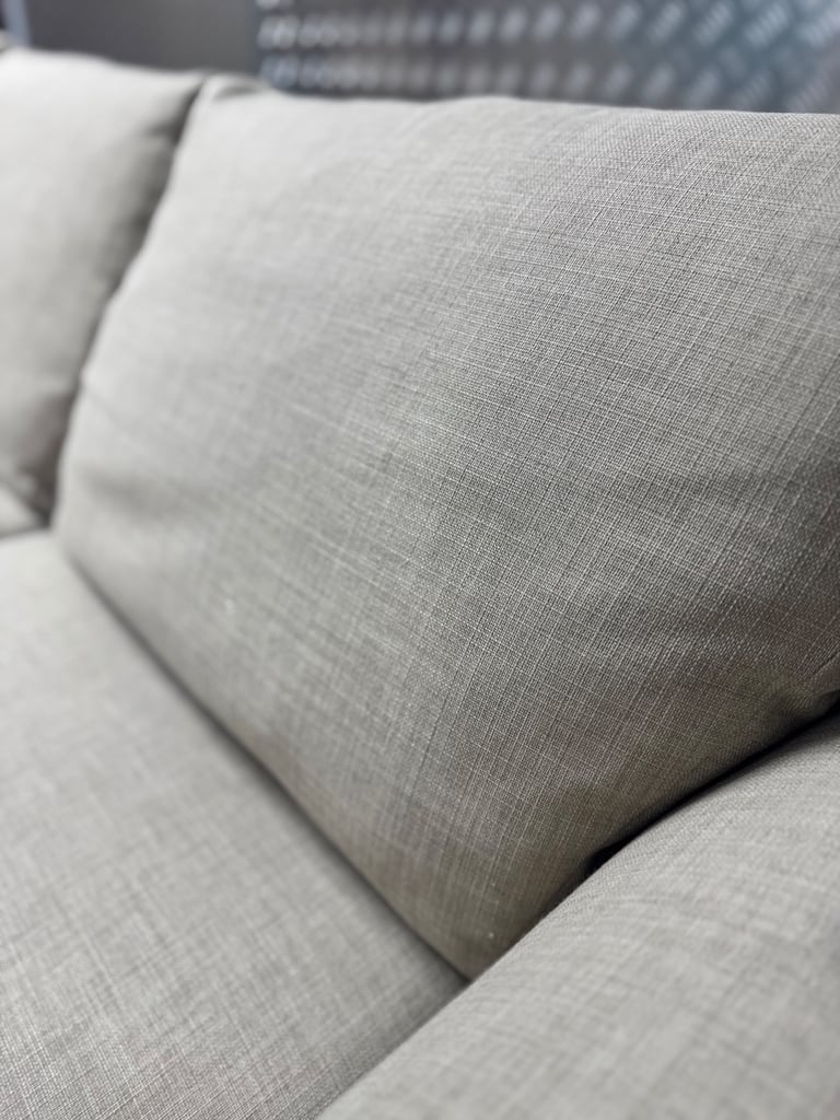 🚚 FREE DELIVERY- Beige Corner Sofa