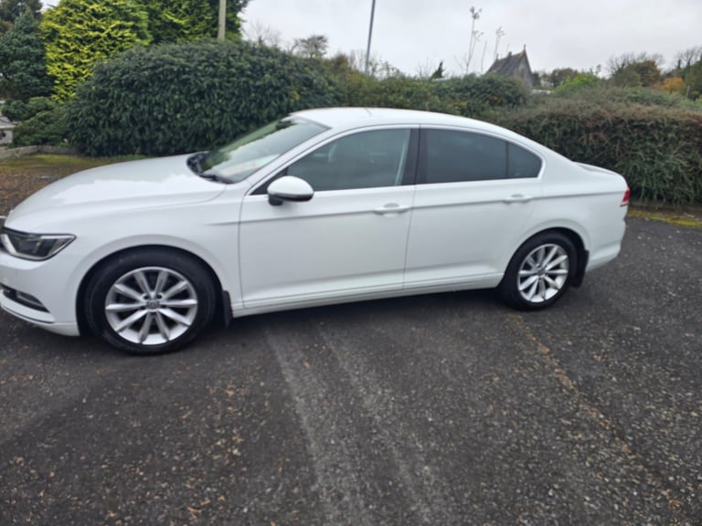 Volkswagen, PASSAT, Saloon, 2015, Manual, 1598 (cc), 4 doors