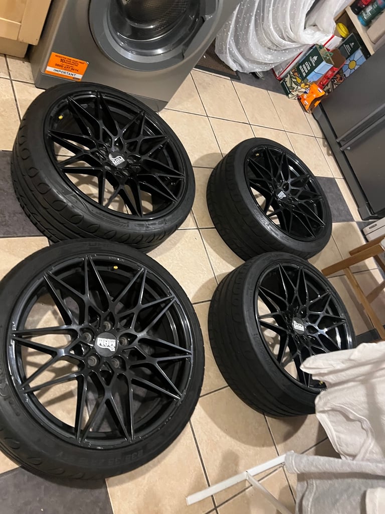 BMW 19 inch alloys 