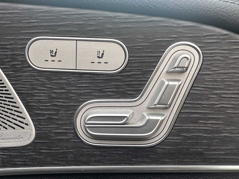  Mercedes-Benz GLE GLE 350de 4Matic AMG Line Premium + 5dr 9G-Tronic SUV Plug-In Hy Automatic