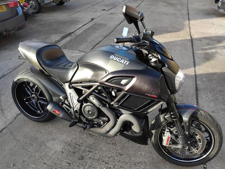 2016 66 DUCATI DIAVEL CARBON CLEAN PERFORMANCE CRUISER 1198 NEW MOT HPI CLEAR