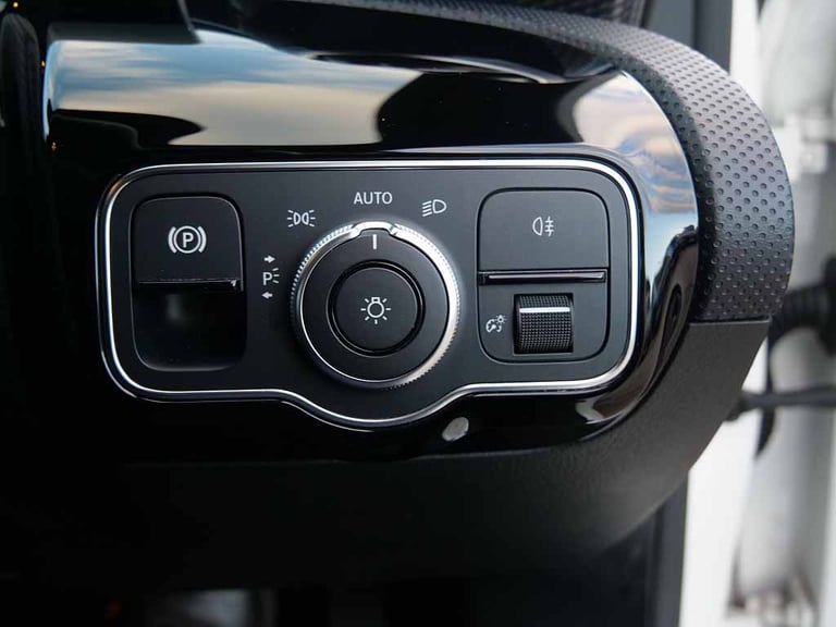 2018 Mercedes-Benz A-Class A180d Sport Premium Plus 5dr Auto HATCHBACK DIESEL Automatic