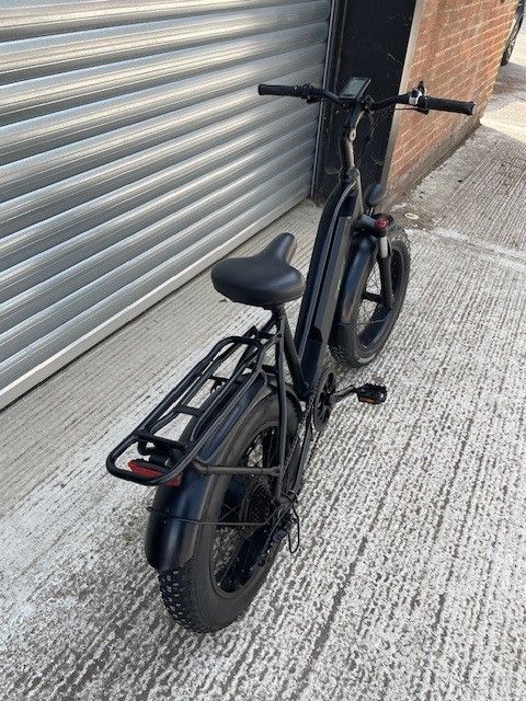 20 inch; Fat Tyre e-Bike 36v 13ah Battery - 2 x Spare tyres 4 x Innertube Lock and Dual Pannier Bags