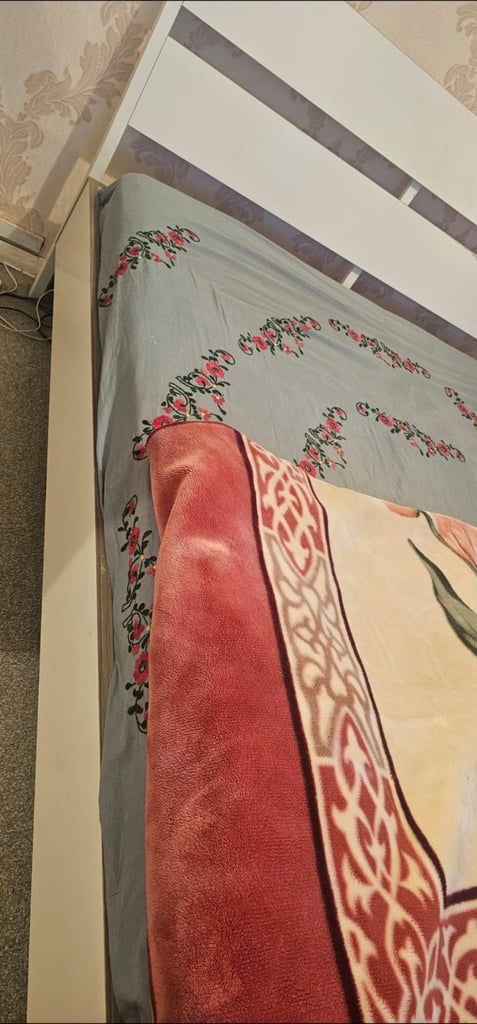 double bed without metress