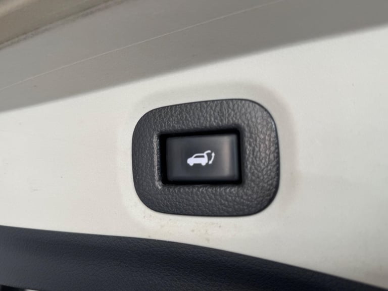 2016 Nissan X-Trail 1.6 dCi Tekna XTRON Euro 6 (s/s) 5dr ESTATE Diesel Automatic