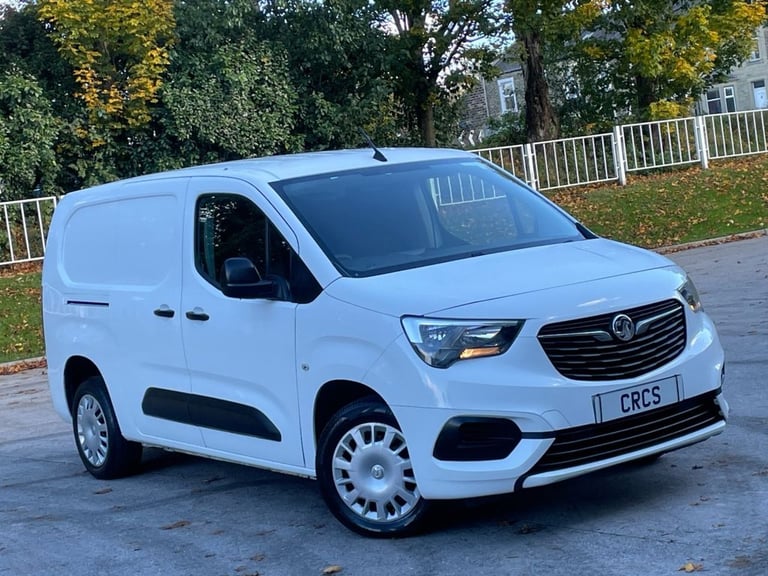 2020 Vauxhall Combo 2300 1.5 Turbo D 100ps H1 Sportive Van PANEL VAN DIESEL Manual