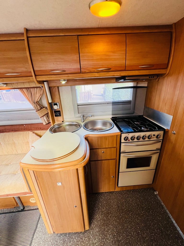 Autocrusie starburst 2005 motorhome