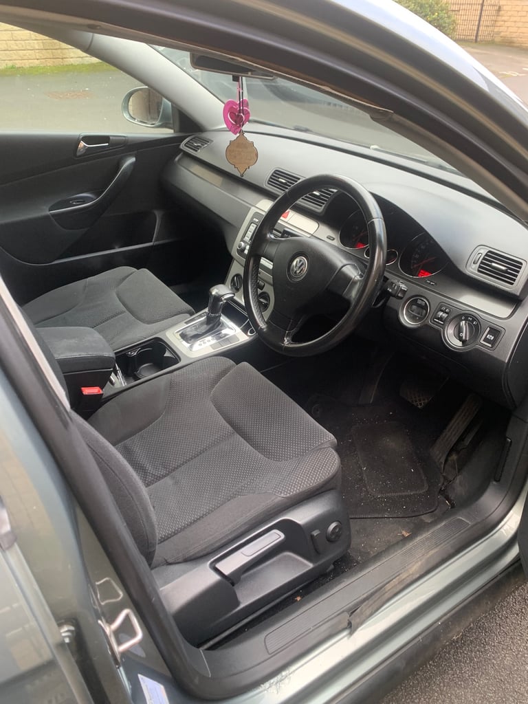 Volkswagen, PASSAT, Saloon, 2007, Semi-Auto, 1968 (cc),4 doors - Image 4