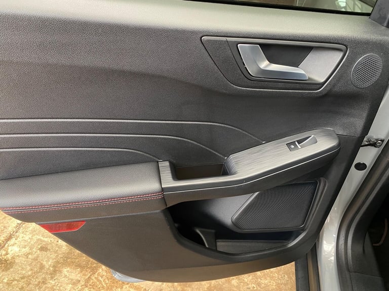 2023 Ford Kuga 2.5 EcoBoost Duratec 14.4kWh ST-Line X CVT Euro 6 (s/s) 5dr HATCHBACK Petrol/Elect...