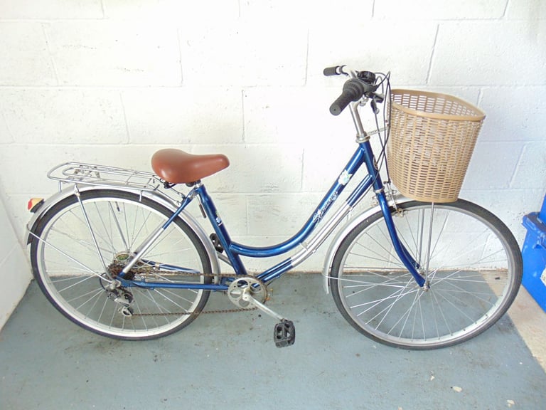 Sportsman Spring (16.5inch frame) Hybrid/Commuter/City Bike (free local delivery)