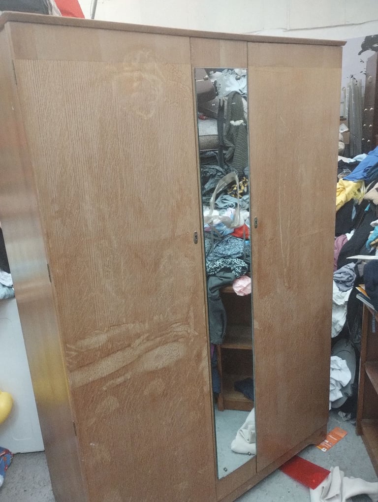 Wardrobe 