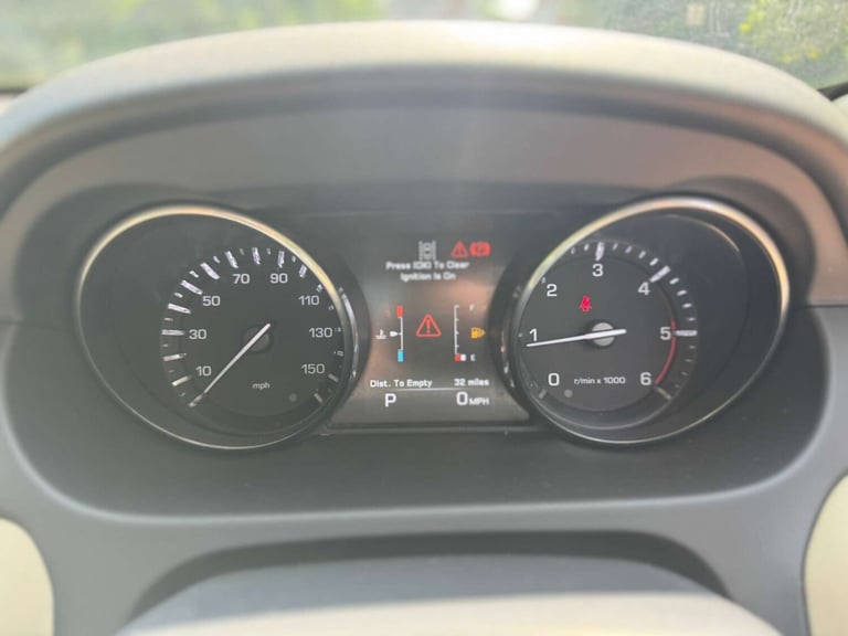 2015 Land Rover Discovery Sport 2.2 Discovery Sport HSE SD4 Auto 4WD 5dr SUV Diesel Automatic