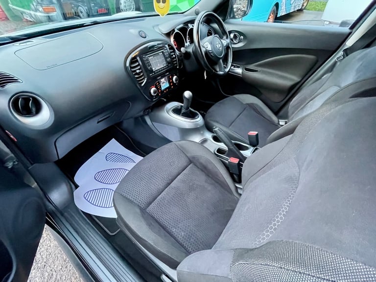 2011 Nissan Juke 1.6 Acenta 5dr [Premium Pack] HATCHBACK Petrol Manual