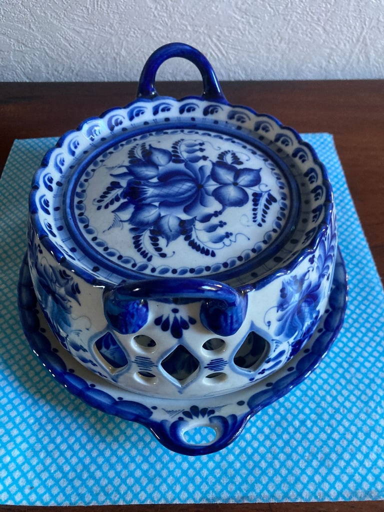 Vintage Gzhel Russian Porcelain Blue & White egg Serving plate and cover reasonable offers accepted
