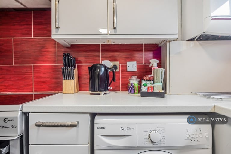 3 bedroom flat in Kilby Avenue, Birmingham, B16 (3 bed) (#2639708)