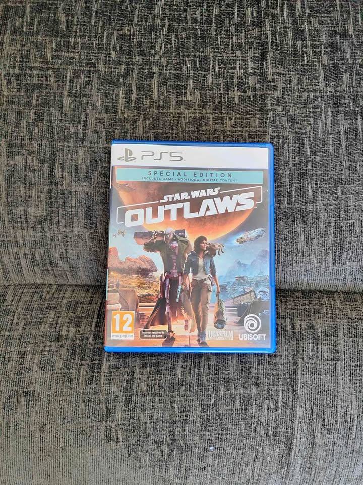 PS5 Star Wars Outlaws Game in mint condition & in perfect working order