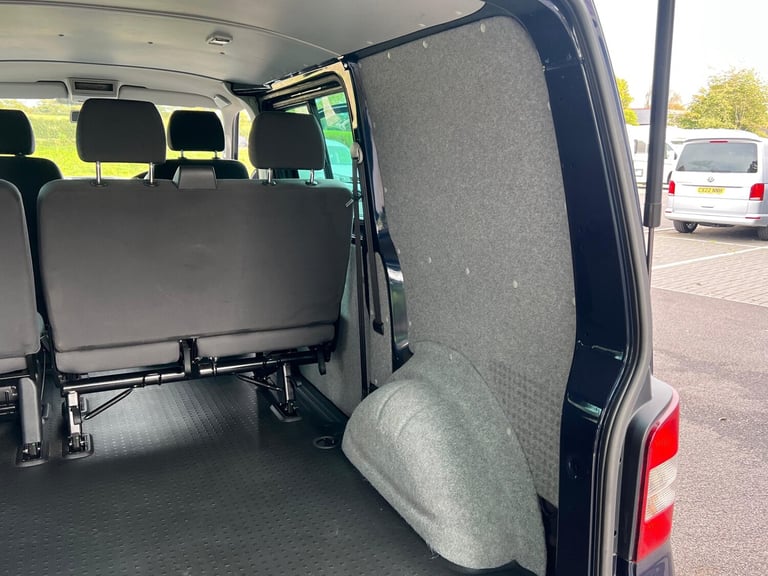 2015 Volkswagen Transporter 2.0 180PS Highline Kombi Van DSG WINDOW VAN Diesel Automatic