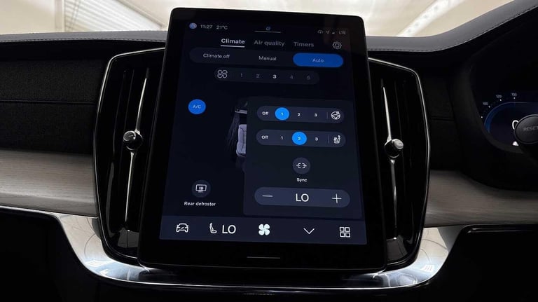2025 Volvo XC90 Ultra, T8 AWD Plug-in hybrid, Electric/Petrol, Dark, 7 Seats ESTATE Petrol/Electr...